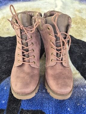 Women's Taupe Suede Lace-Up Ankle Boots